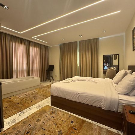 Unique Pyramids Boutique Inn Kafrat al Jabal ภายนอก รูปภาพ