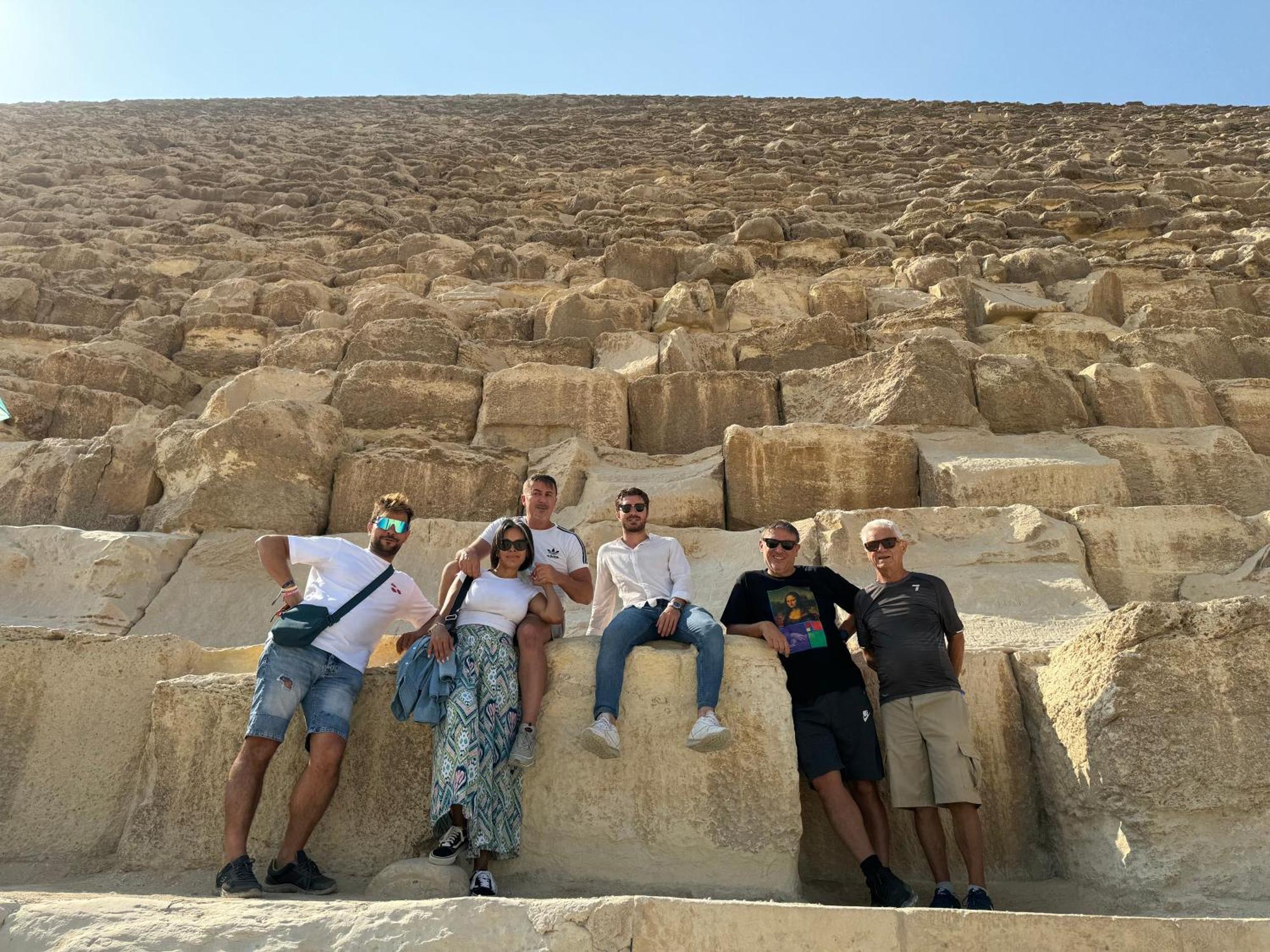 Unique Pyramids Boutique Inn Kafrat al Jabal ภายนอก รูปภาพ