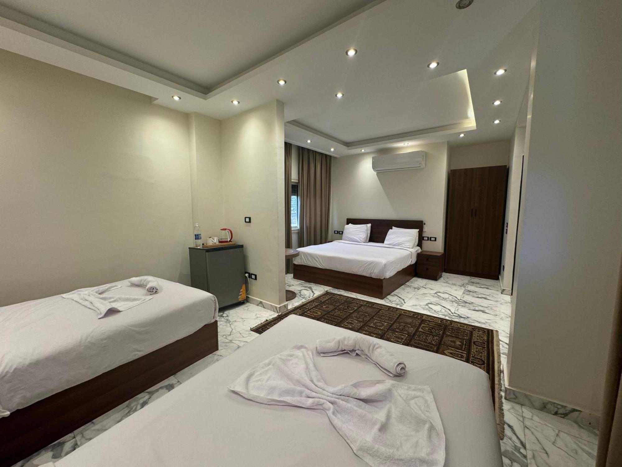 Unique Pyramids Boutique Inn Kafrat al Jabal ภายนอก รูปภาพ