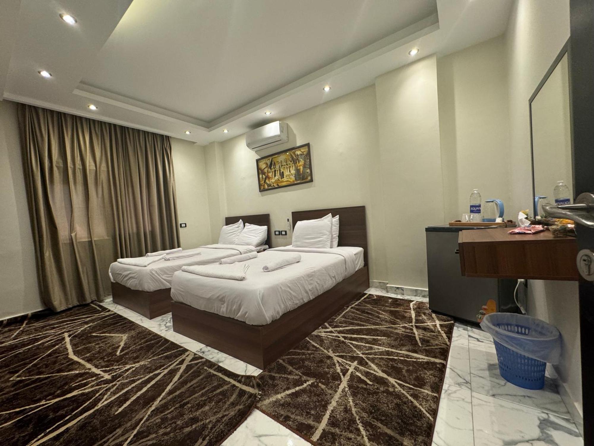 Unique Pyramids Boutique Inn Kafrat al Jabal ภายนอก รูปภาพ