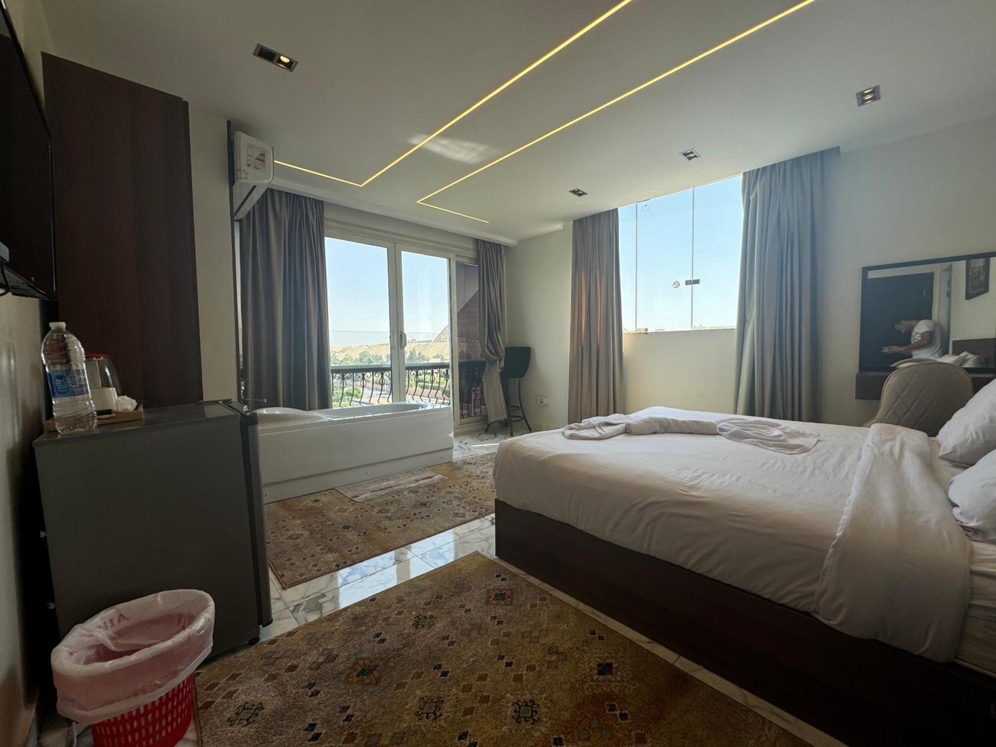 Unique Pyramids Boutique Inn Kafrat al Jabal ภายนอก รูปภาพ